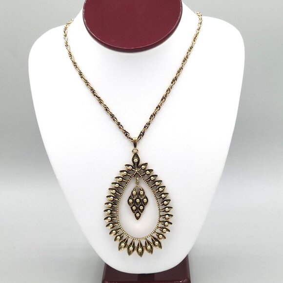 Sarah Coventry Aloha Necklace Pineapple Pendant Antiqued Gold Tone 22 inches - Picture 1 of 10